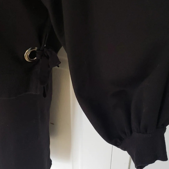 Kim & Cami Black Eyelet Detail Top - Picture 8 of 10